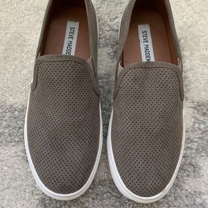 Steve Madden Slip On Sneakers (Grey/Taupe)
